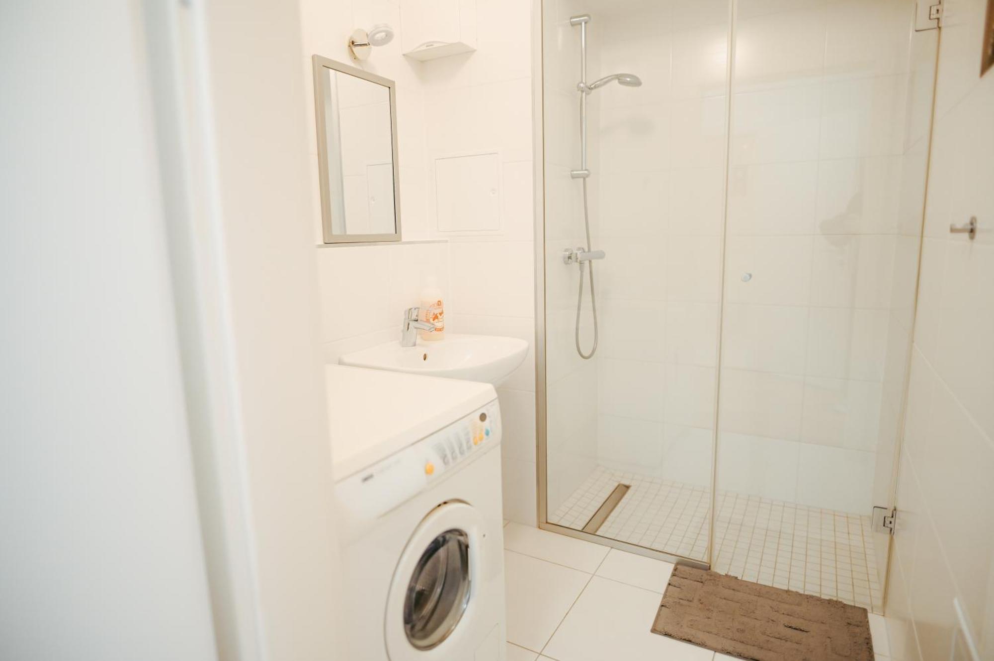 Appartement Danube Rooftop 15 Wenen